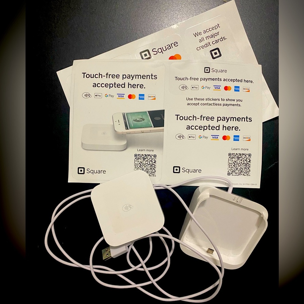 Square Contactless and Chip Reader w/ Dock